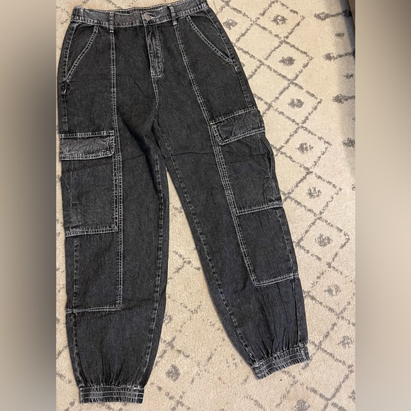 Black Cargo Pants - Picture 4 of 7